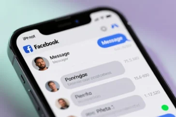 what does the green dot mean on facebook